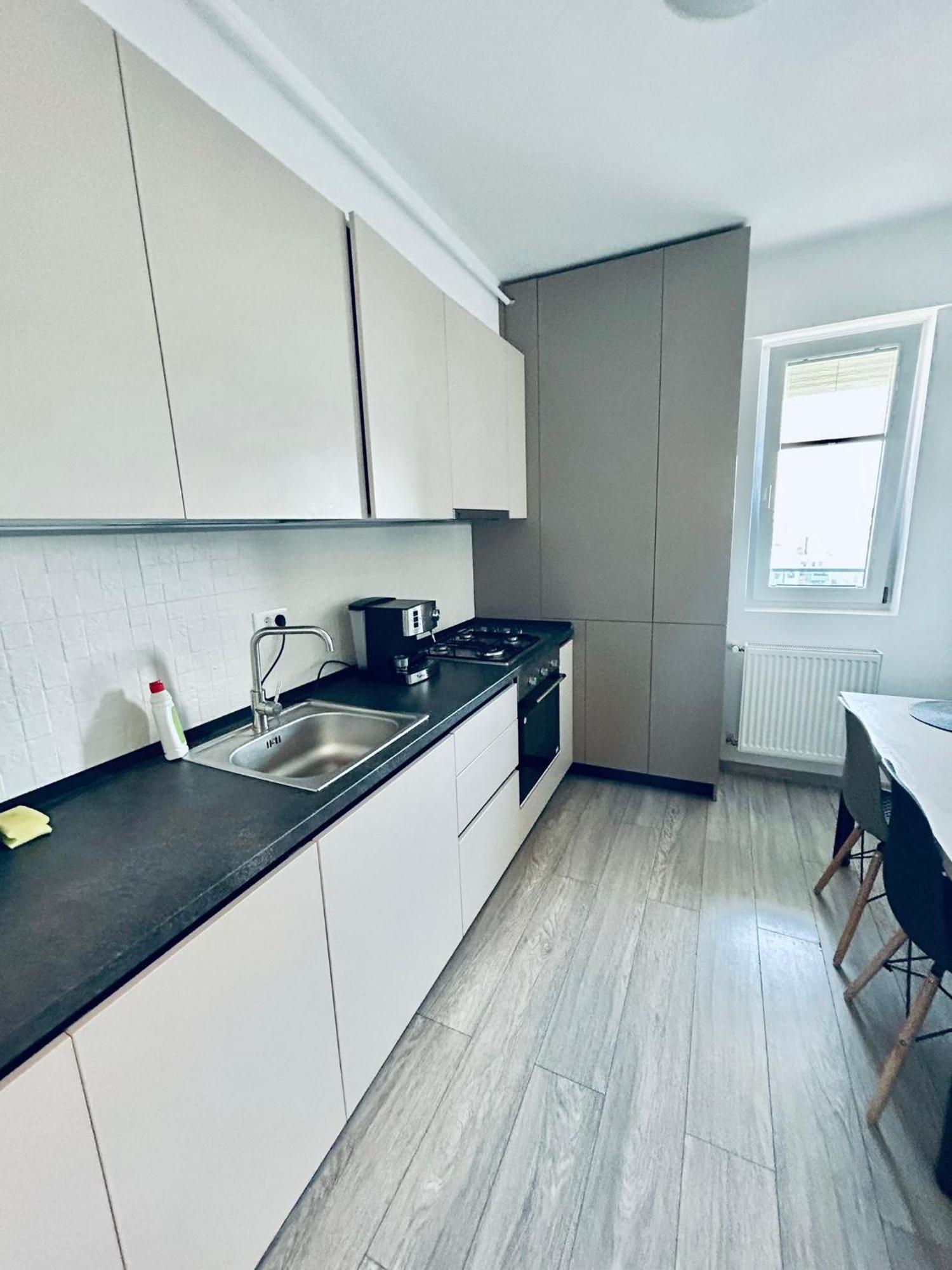 Cozy Collection Apartments At Palas Mall Jassy Zewnętrze zdjęcie